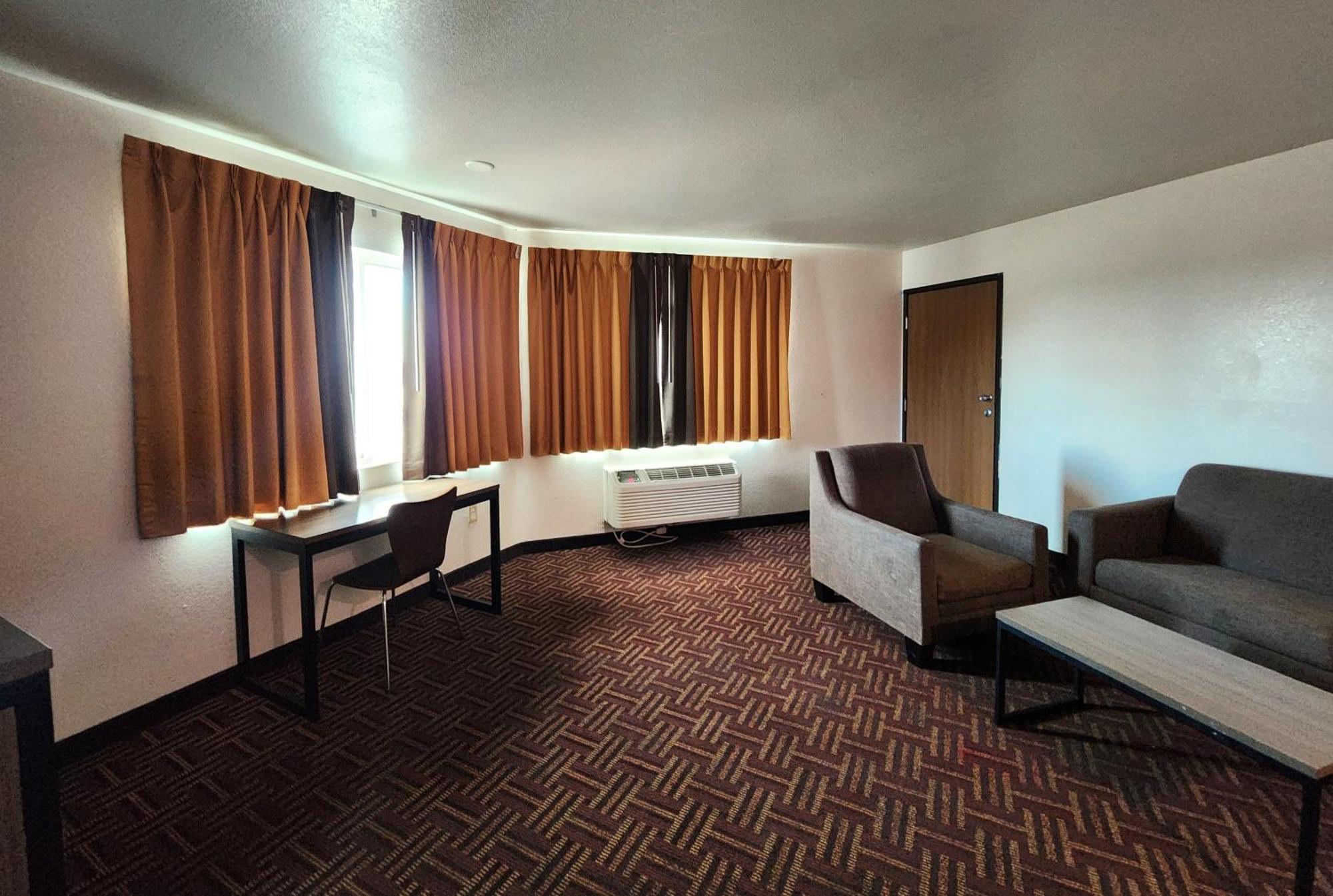 Super 8 By Wyndham Austin North/University Area Exterior photo